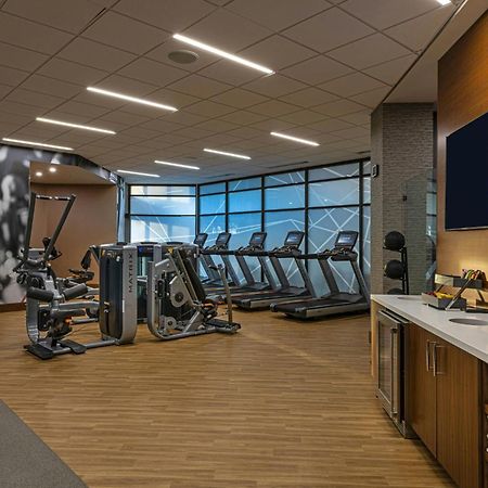 Готель Wichita Marriott Екстер'єр фото