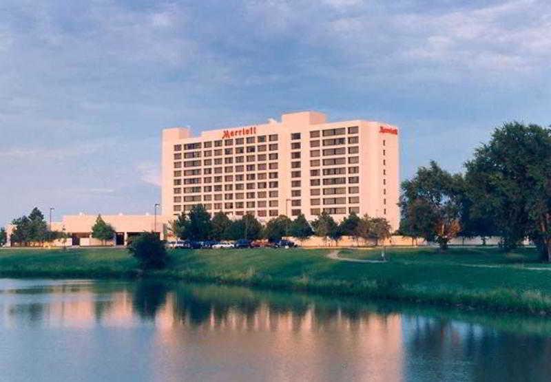 Готель Wichita Marriott Екстер'єр фото