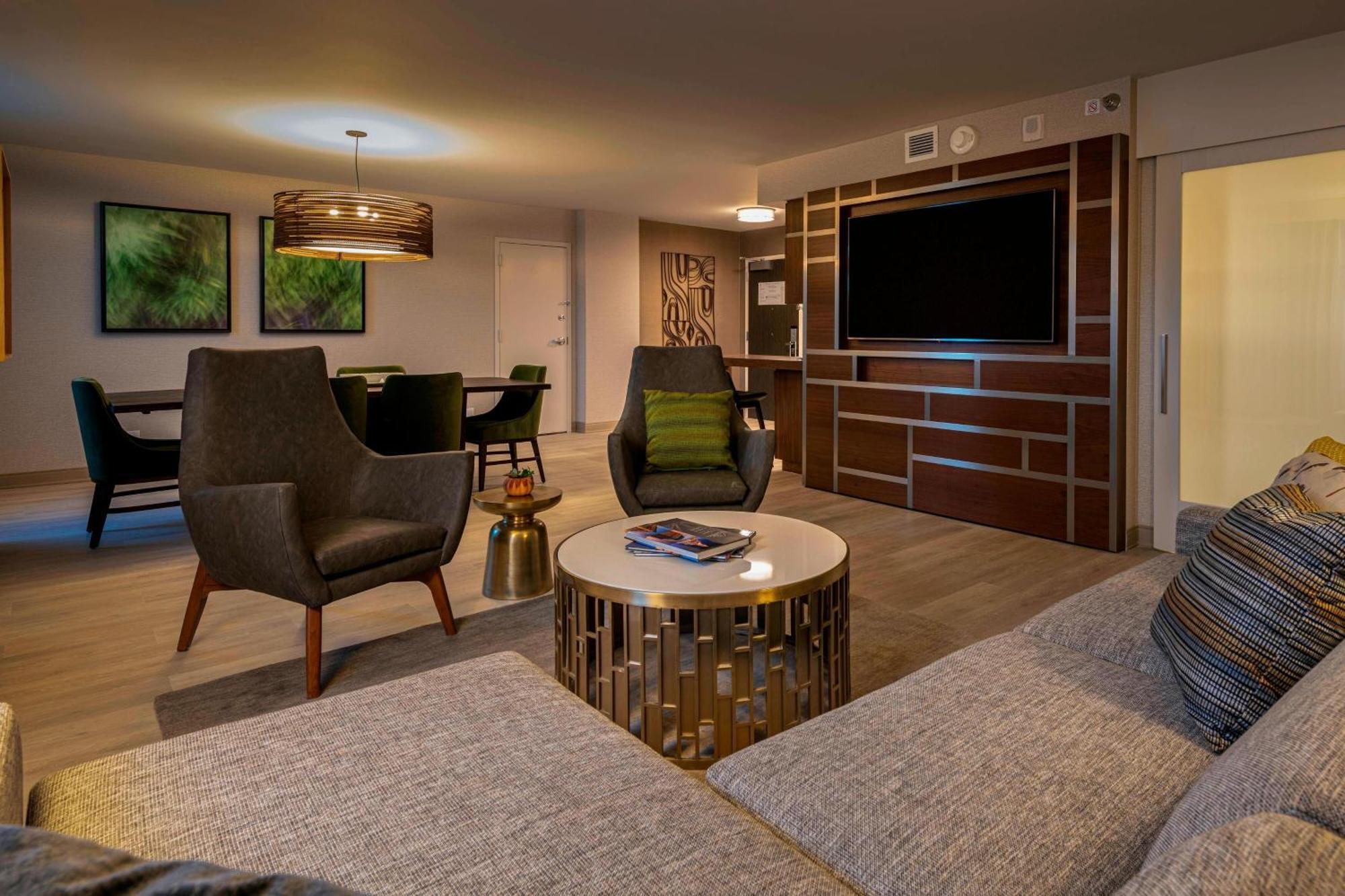 Готель Wichita Marriott Екстер'єр фото