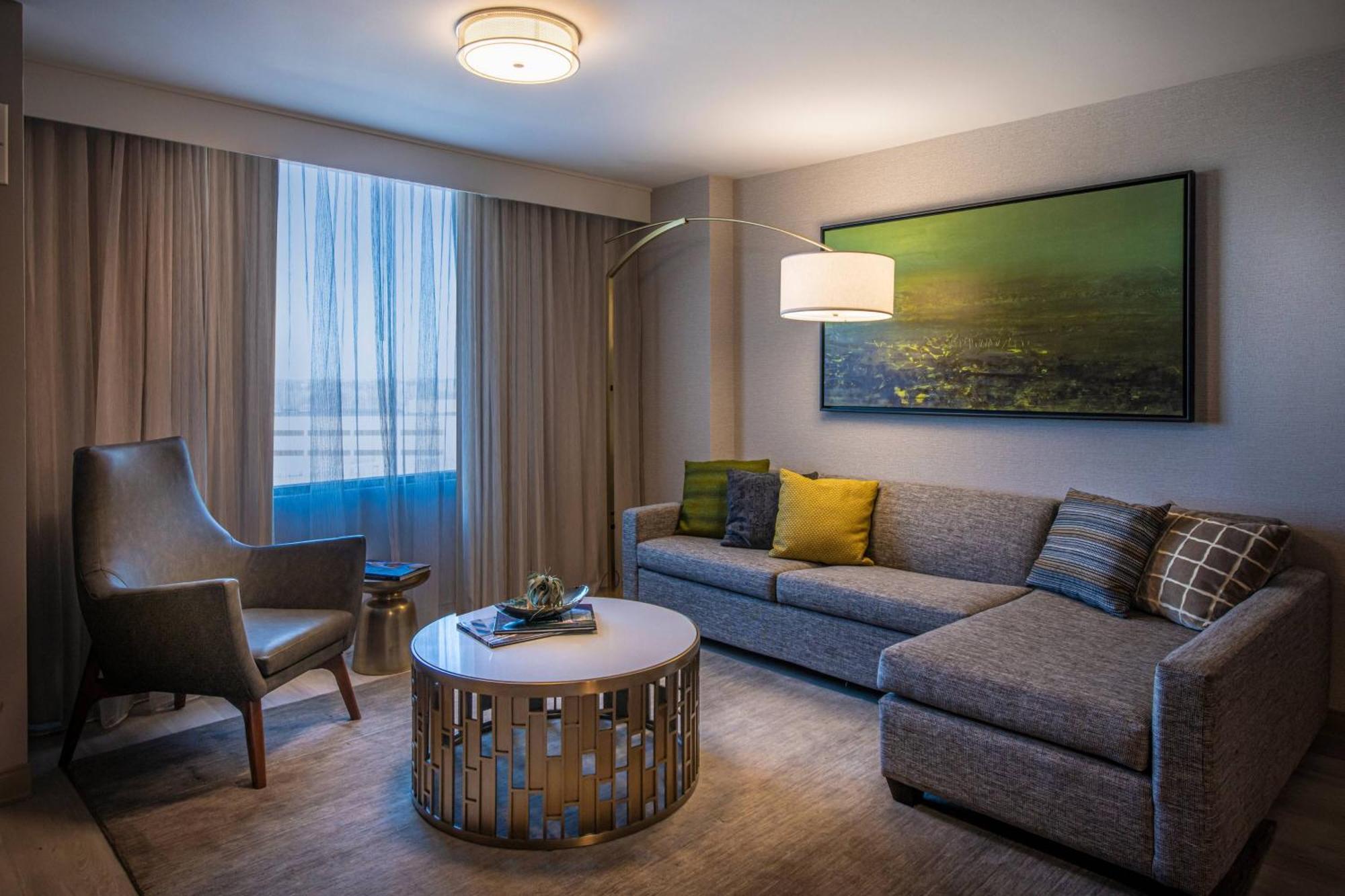 Готель Wichita Marriott Екстер'єр фото