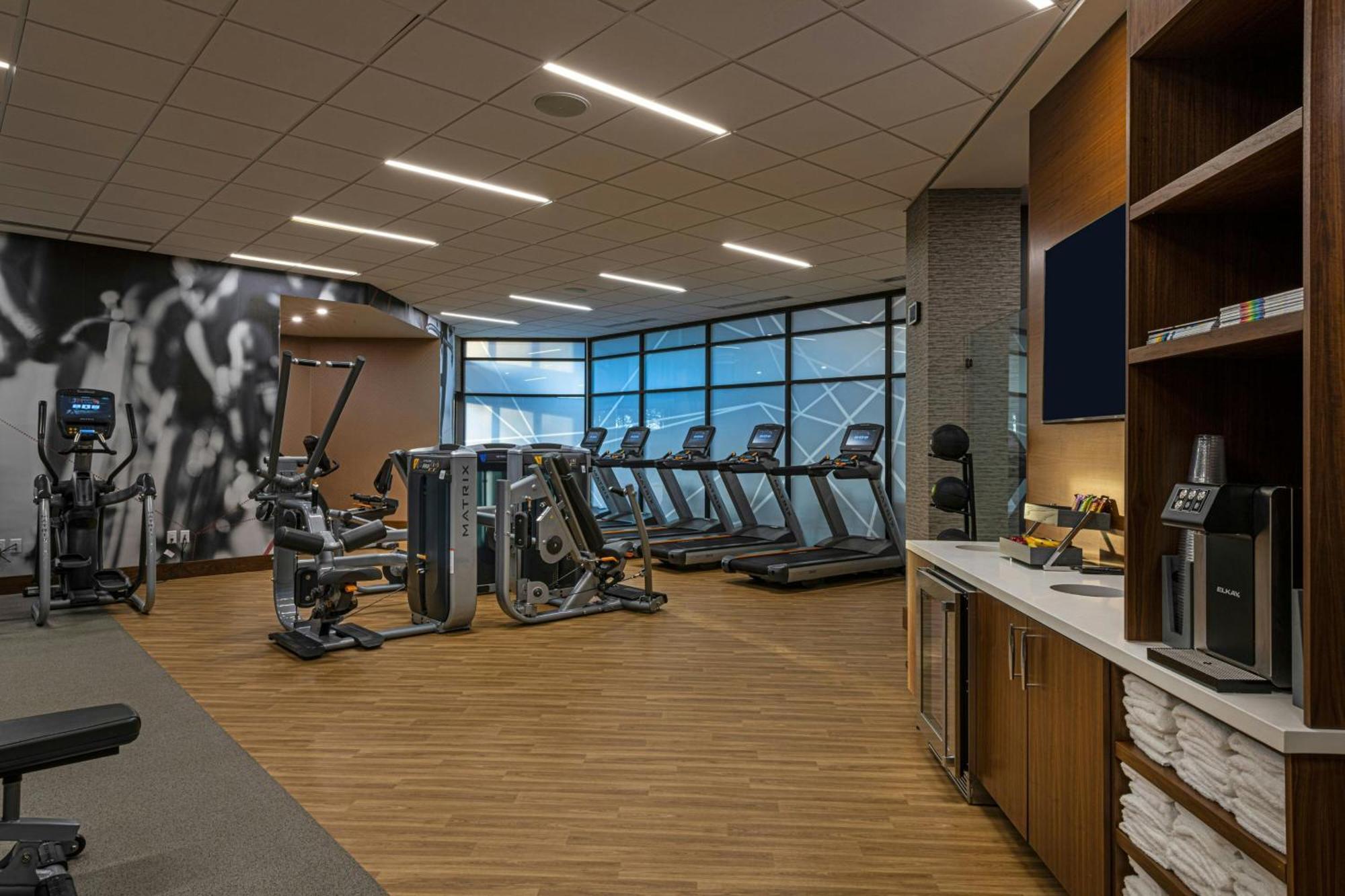 Готель Wichita Marriott Екстер'єр фото