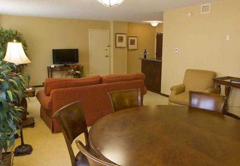 Готель Wichita Marriott Номер фото